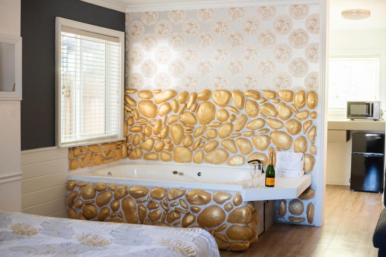 Big Bear Spa Suites Биг Бэар Лейк Экстерьер фото